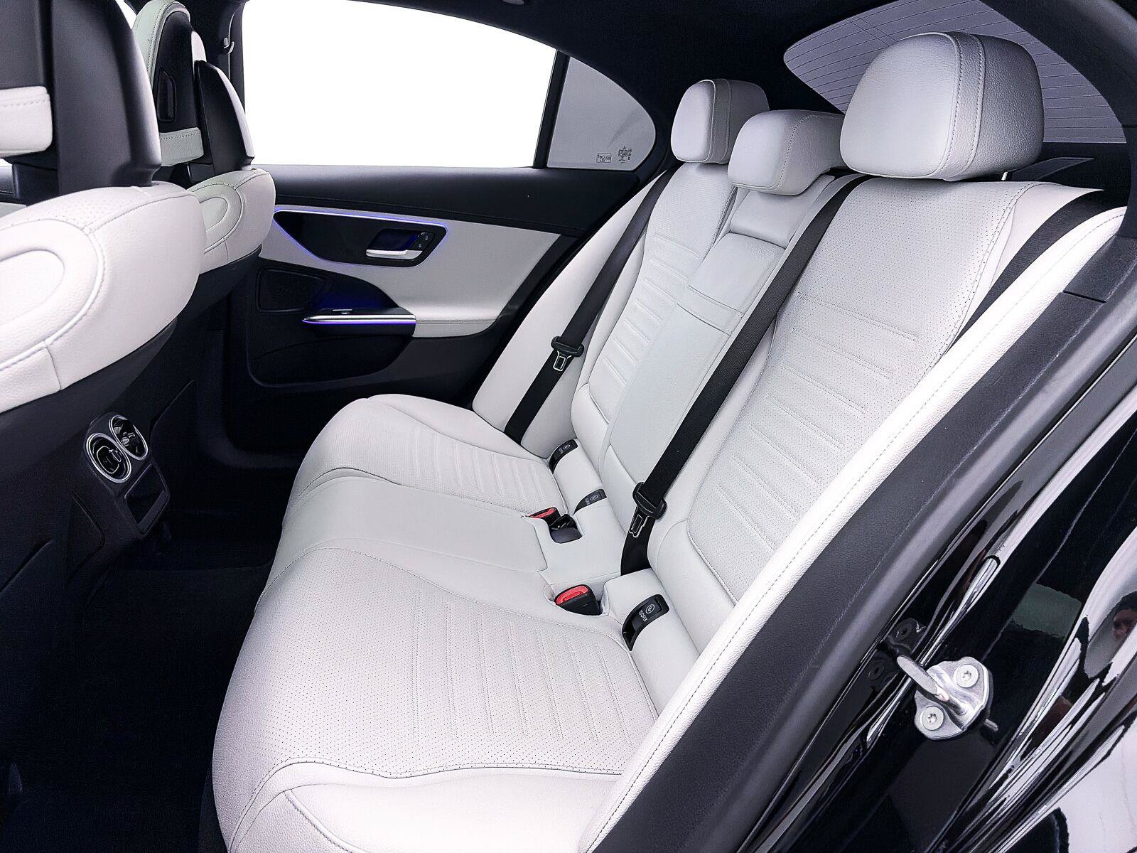 Used 2023 Mercedes-Benz C 300 Sedan image 35