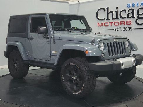Used 2015 Jeep Wrangler Sahara w/ Connectivity Group AWD/4WD image 2