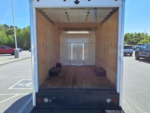 Used 2020 Chevrolet Express 3500 w/ Driver Convenience Package image 5