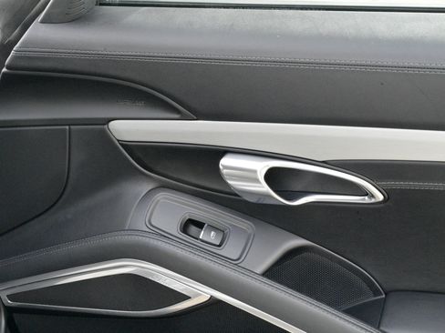 Used 2017 Porsche 911 Carrera 4S image 40
