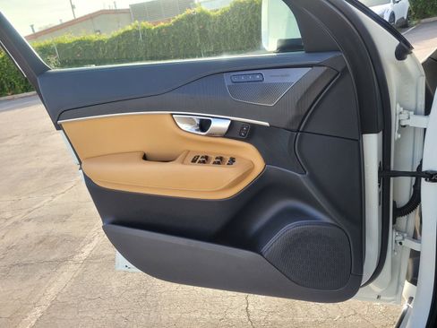 Certified 2023 Volvo XC90 B6 Ultimate w/ Protection Package Premier image 16