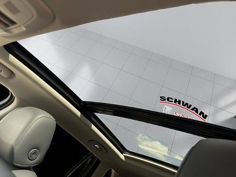 Used 2019 Buick Envision Essence AWD/4WD image 40