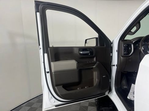 Used 2021 Chevrolet Silverado 1500 RST AWD/4WD image 12