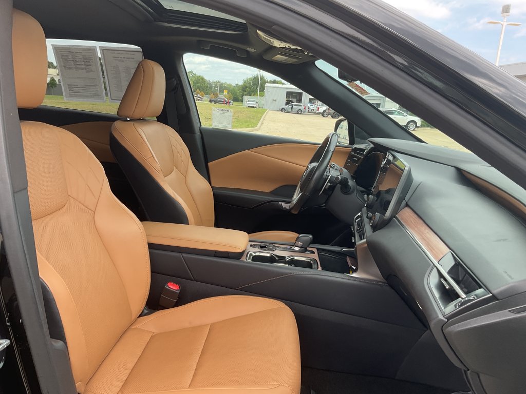 Used 2023 Lexus RX 350 Premium w/ Accessory Package (A2) FWD image 18