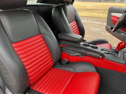 Used 2002 Ford Thunderbird Deluxe image 34