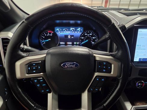 Used 2022 Ford F250 Lariat w/ Chrome Package image 41