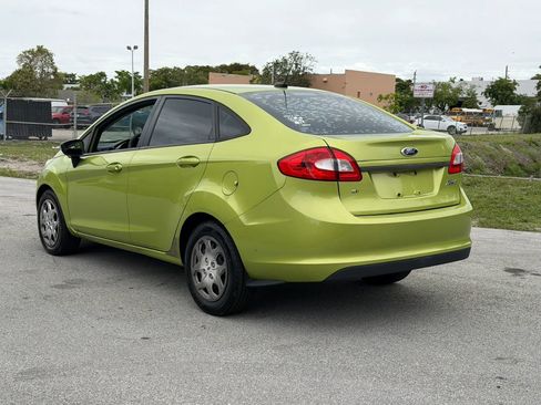Used 2013 Ford Fiesta SE FWD image 9