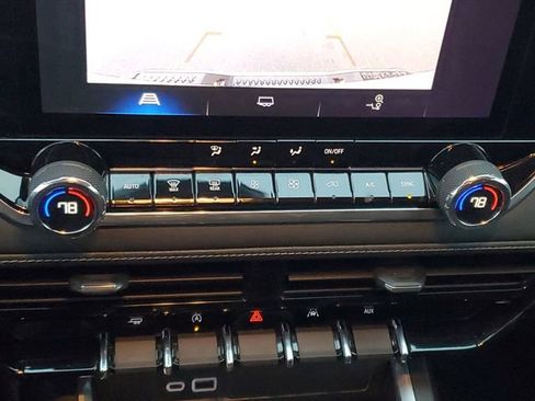 Certified 2024 Chevrolet Colorado LT w/ LT Convenience Package image 23