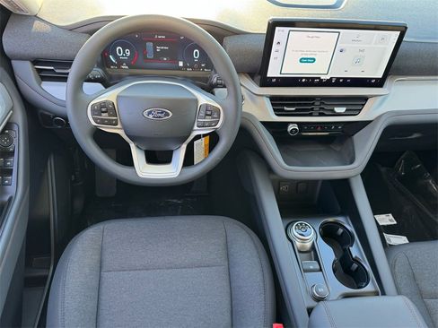 New 2026 Ford Explorer Active image 12