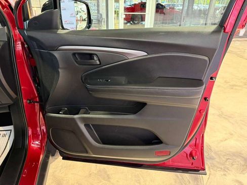 Used 2025 Honda Ridgeline Sport image 57