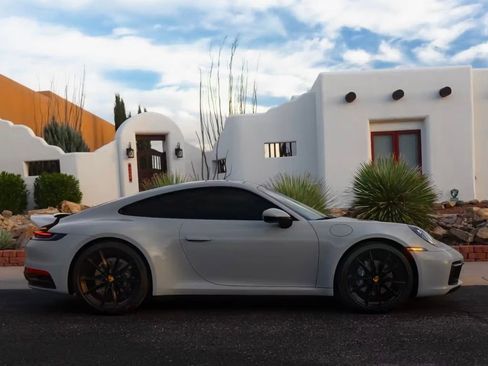 Used 2022 Porsche 911 Carrera RWD image 6
