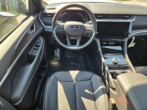 New 2026 Jeep Grand Cherokee Limited image 7