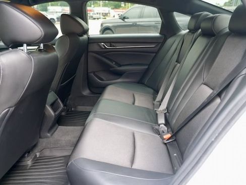 Used 2022 Honda Accord Sport image 10