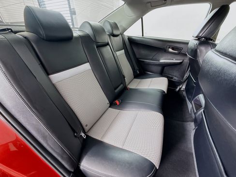 Used 2012 Toyota Camry SE FWD image 22