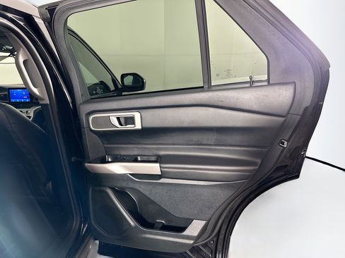 Used 2023 Ford Explorer XLT w/ Equipment Group 202A image 31