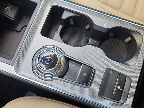 Used 2021 Ford Edge SEL w/ Convenience Package image 16