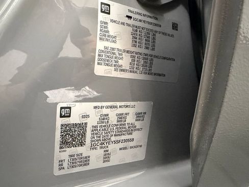 Used 2025 Chevrolet Silverado 2500 ZR2 w/ Technology Package AWD/4WD image 25