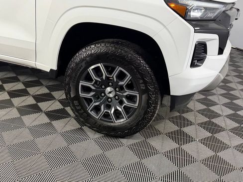 Used 2024 Chevrolet Colorado Z71 w/ Advanced Trailering Package AWD/4WD image 13