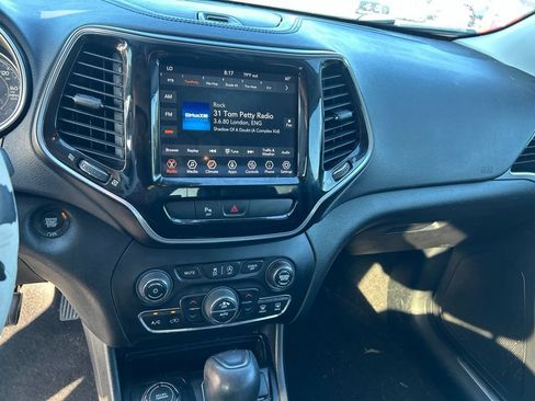 Used 2020 Jeep Cherokee Limited AWD/4WD image 14