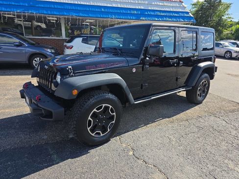 Used 2016 Jeep Wrangler Unlimited Rubicon image 3
