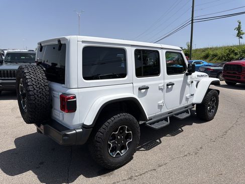 Used 2023 Jeep Wrangler Unlimited Rubicon 4xe w/ Cold Weather Group AWD/4WD image 11