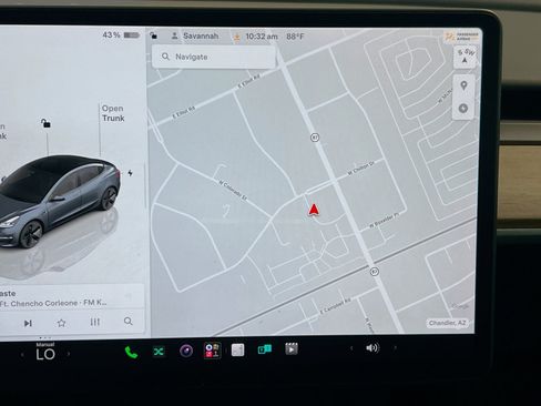 Used 2023 Tesla Model 3 Standard Range RWD image 9