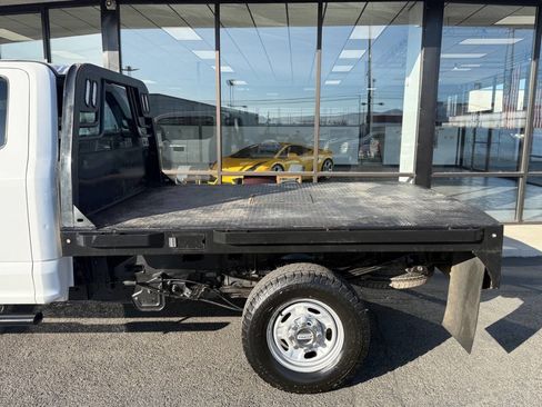 Used 2017 Ford F250 XL w/ Power Equipment Group image 7