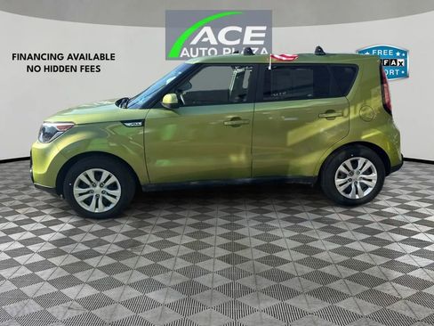 Used 2016 Kia Soul + FWD image 8