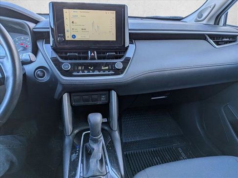 Certified 2023 Toyota Corolla Cross LE image 11
