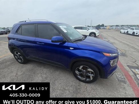 Used 2023 Hyundai Venue SEL FWD image 1