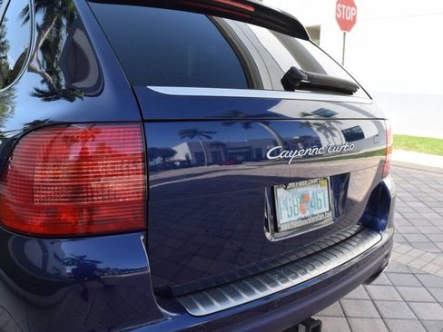 Used 2004 Porsche Cayenne Turbo AWD/4WD image 23