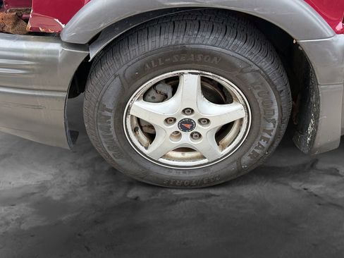 Used 2004 Pontiac Montana Extended w/ Convenience Package #2 FWD image 12