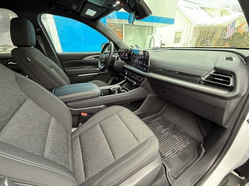 Used 2024 Chevrolet Traverse LT w/ Enhanced Driving Package image 78