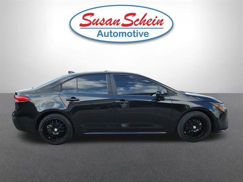 Used 2021 Toyota Corolla LE FWD image 22