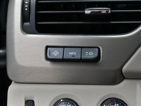 Used 2019 GMC Yukon Denali w/ Denali Ultimate Package image 28