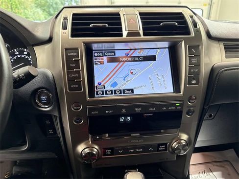 Used 2021 Lexus GX 460 Premium w/ Premium Package image 12