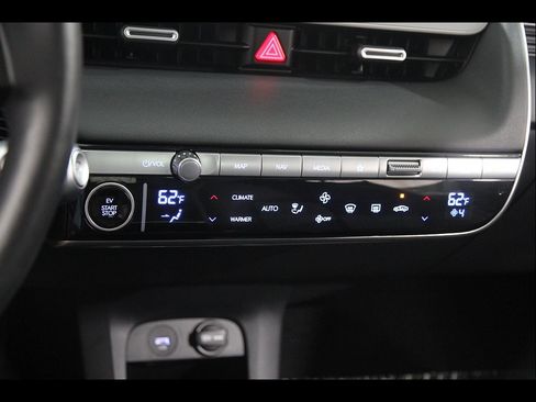 Certified 2024 Hyundai Ioniq 5 Limited AWD/4WD image 16