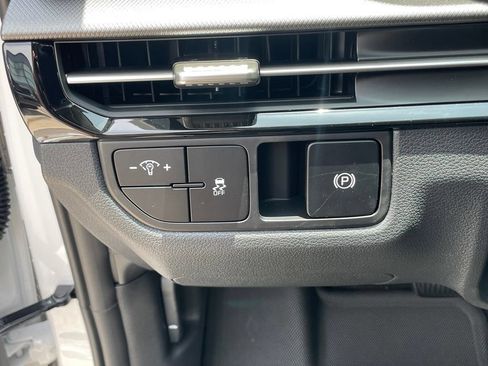 New 2026 Kia Sportage LX FWD image 12