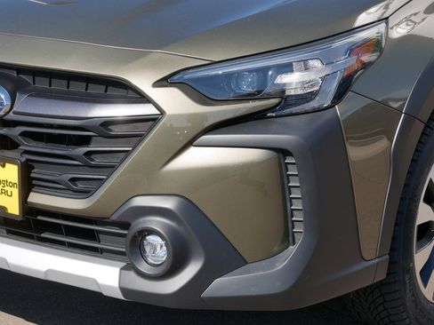 Used 2023 Subaru Outback Touring AWD/4WD image 16