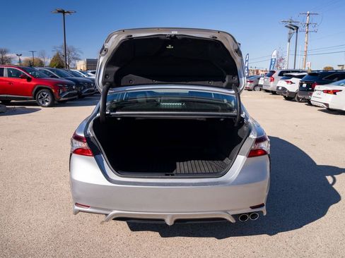 Used 2023 Toyota Camry SE image 10