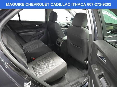 Used 2022 Chevrolet Equinox LT AWD/4WD image 17
