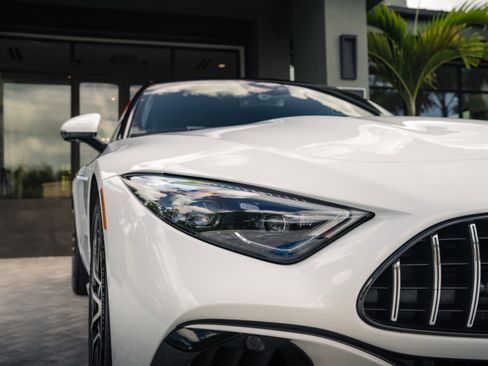 Used 2023 Mercedes-Benz SL 55 AMG 4MATIC image 50