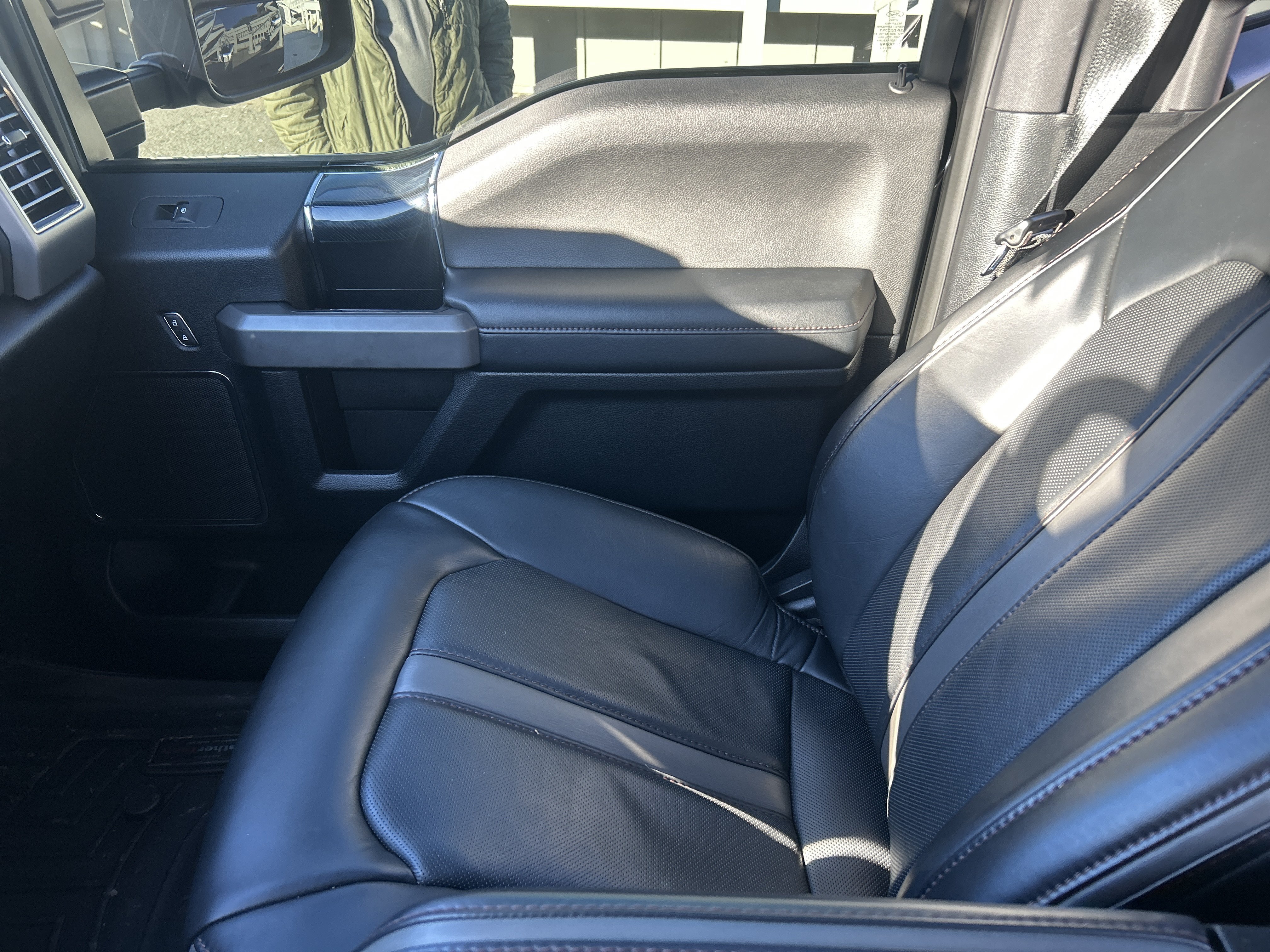Used 2020 Ford F450 4x4 Crew Cab Super Duty image 28