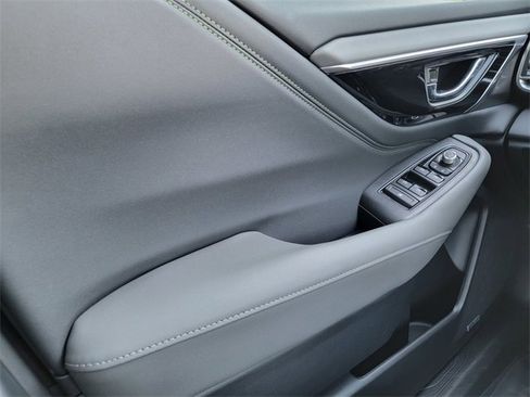 Used 2025 Subaru Outback Onyx Edition XT w/ Popular Package #2 image 37