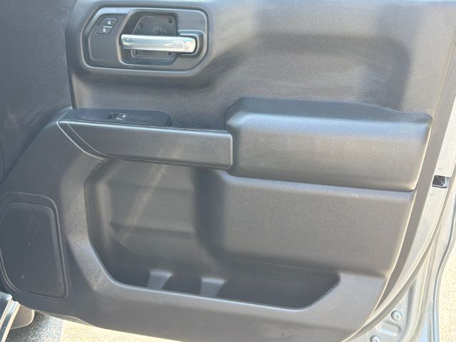 Used 2020 Chevrolet Silverado 1500 Custom w/ Custom Value Package RWD image 16