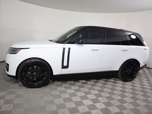 New 2025 Land Rover Range Rover SE image 8