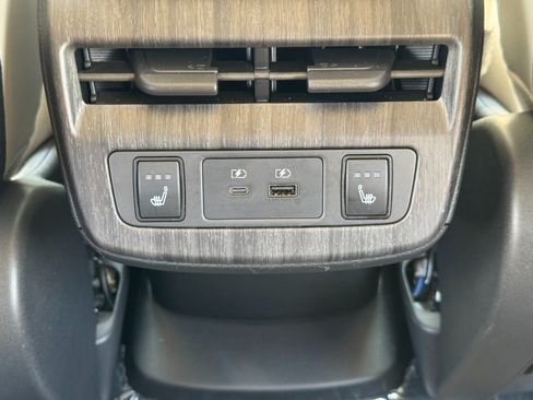 Used 2023 Nissan Ariya FWD image 29