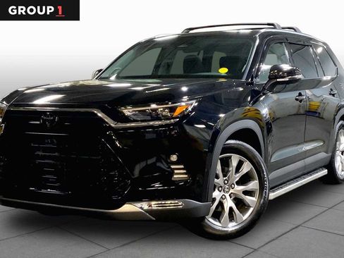Used 2024 Toyota Grand Highlander AWD Hybrid image 1