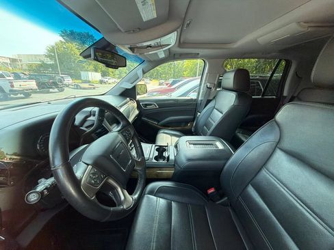 Used 2017 GMC Yukon Denali w/ Open Road Package AWD/4WD image 4