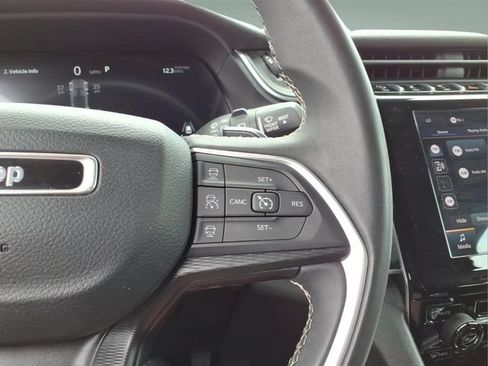 Used 2024 Jeep Grand Cherokee Laredo RWD image 22